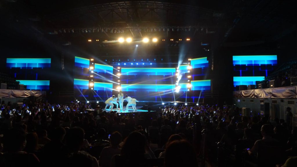 MÀN HÌNH LED + HOLOGRAM - STARDOM CONCERT VŨ CÁT TƯỜNG