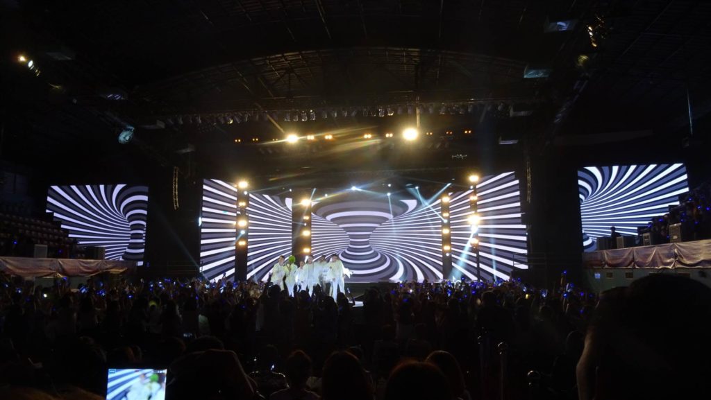 MÀN HÌNH LED + HOLOGRAM - STARDOM CONCERT VŨ CÁT TƯỜNG